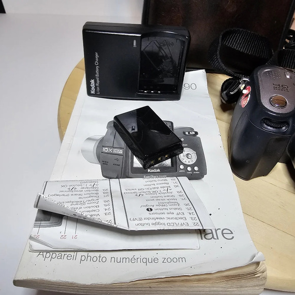 Vintage KODAK EASYSHARE DX6490 Digital Camera Bundle 2 Batteries Leather Case wo - Picture 10 of 11